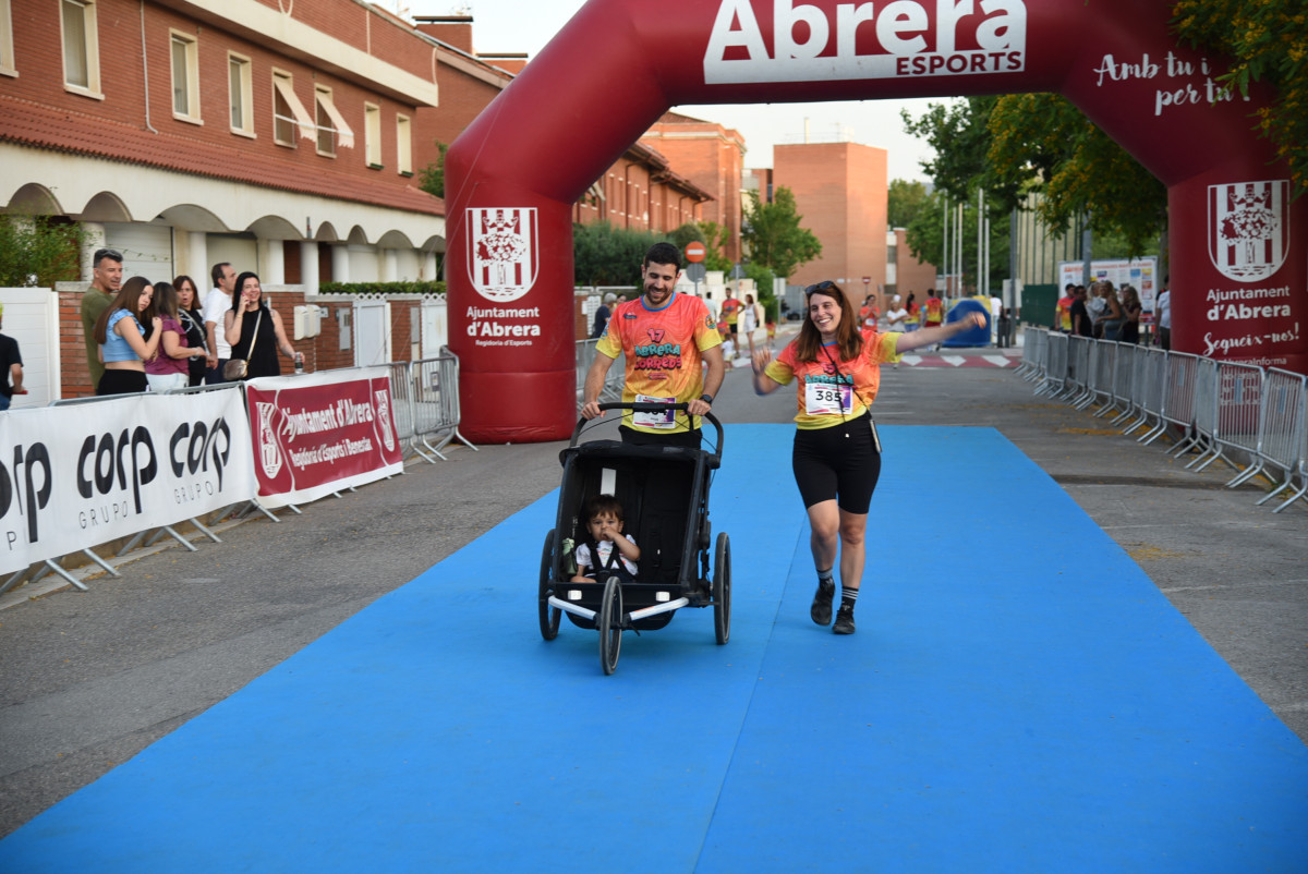 Gran èxit d'assistència i participació en la 17a Abrera Corre D9 2025 'Memorial A. Serrano', amb més de 800 participants. Gràcies, Abrera!
