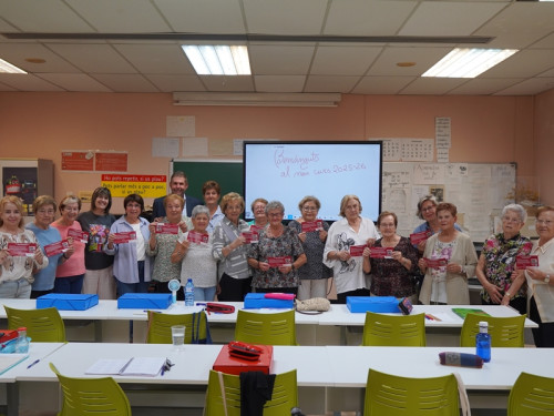 Visitem l'Aula d'Adults Municipal i l'Escola Municipal de Música d'Abrera per desitjar a tothom un bon curs escolar 2025-2026