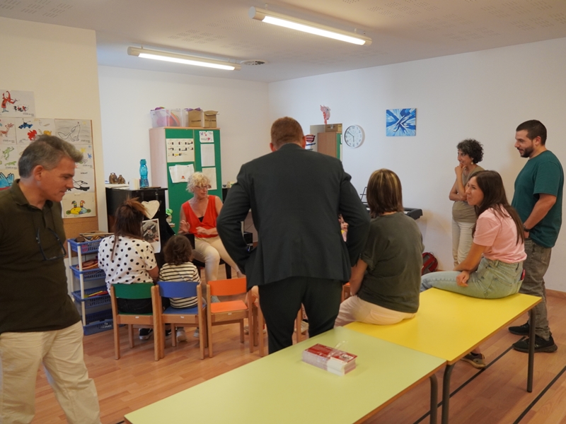 Visitem l'Aula d'Adults Municipal i l'Escola Municipal de Música d'Abrera per desitjar a tothom un bon curs escolar 2025-2026