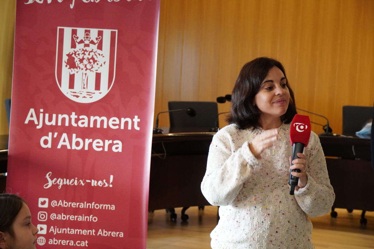 L'alumnat de tercer curs de l'Escola Josefina Ibáñez visita el consistori d'Abrera dins l'activitat 'El meu Ajuntament'. Moltes gràcies!