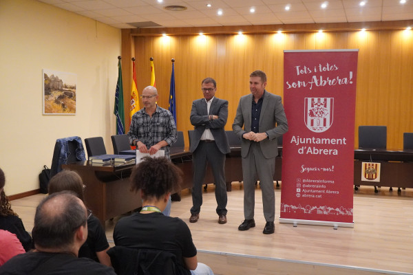 Lliurem els reconeixements esportius a les gimnastes de l'Abrera Gimnàstic Club pels darrers èxits assolits als Campionats d'Espanya i Catalunya de Gimnàstica Artística. Moltes felicitats!