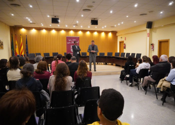 Lliurem els reconeixements esportius a les gimnastes de l'Abrera Gimnàstic Club pels darrers èxits assolits als Campionats d'Espanya i Catalunya de Gimnàstica Artística. Moltes felicitats!