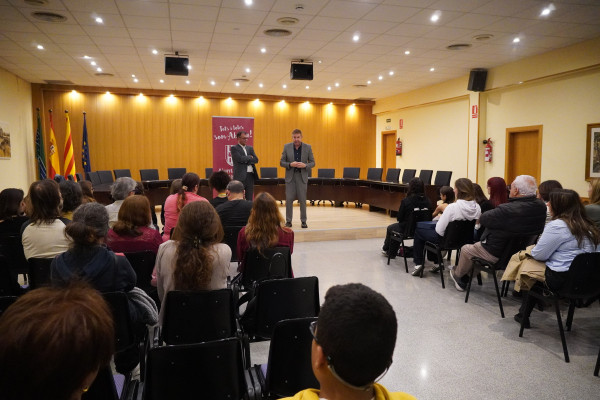 Lliurem els reconeixements esportius a les gimnastes de l'Abrera Gimnàstic Club pels darrers èxits assolits als Campionats d'Espanya i Catalunya de Gimnàstica Artística. Moltes felicitats!