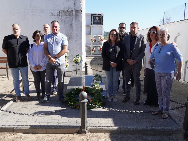 Un any més, el Cementiri Vell acull l'homenatge a les persones afusellades l'any 1939