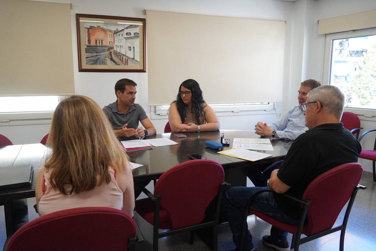 L'Ajuntament d'Abrera i l'Agrupació Esportiva Abrera impulsem un programa de futbol adaptat per promoure l'envelliment actiu, una nova iniciativa per fomentar la salut, el benestar i la inclusió a través de l'esport