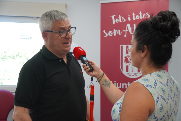 L'Ajuntament d'Abrera i l'Agrupació Esportiva Abrera impulsem un programa de futbol adaptat per promoure l'envelliment actiu, una nova iniciativa per fomentar la salut, el benestar i la inclusió a través de l'esport