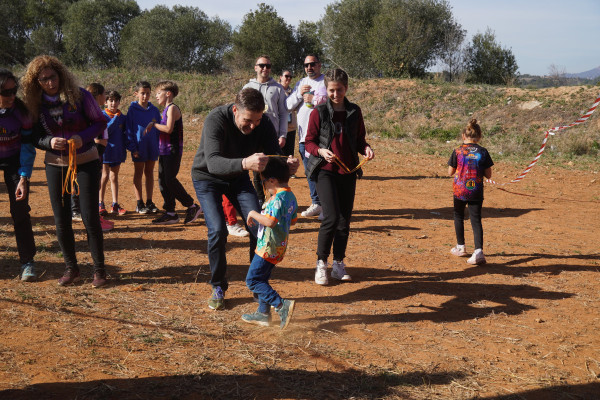 Abrera amb l'esport! Acollim el Cros Local d'Abrera i 4rt Cros Comarcal Escolar d’aquest curs 2023-2024, amb més de 140 nens i nenes