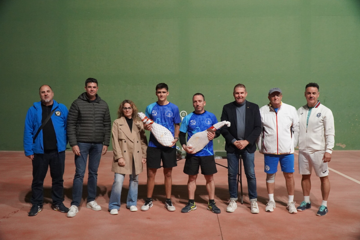 Abrera amb l'esport! El Club Frontenis Abrera celebra l’Open del Pernil Abrera 2026, amb 70 participants