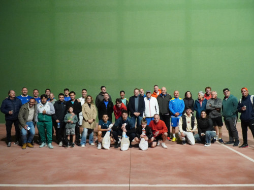 Abrera amb l'esport! El Club Frontenis Abrera celebra l’Open del Pernil Abrera 2026, amb 70 participants