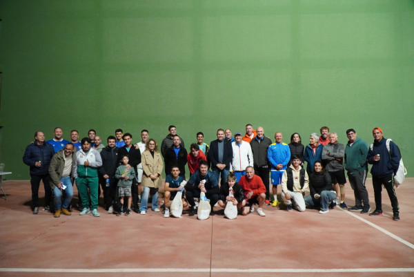 Abrera amb l'esport! El Club Frontenis Abrera celebra l’Open del Pernil Abrera 2026, amb 70 participants