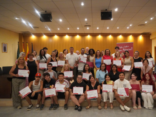 A Abrera apostem per la formació! Lliurem els diplomes acreditatius a l'alumnat de diversos cursos del Departament de Promoció Econòmica. Enhorabona a tothom!