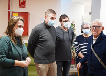 El Nadal es viu a Abrera! Assistim a l'actuació del Grup de Teatre del Casal de la Gent Gran, a la residència Canigó del nostre municipi