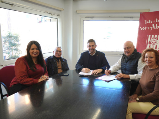 Signem novament el conveni de col·laboració amb Creu Roja del Baix Llobregat Nord per al foment del projecte “Donem Suport” d’entrega d’aliments i materials d’higiene