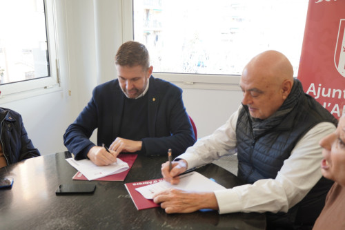 Signem novament el conveni de col·laboració amb Creu Roja del Baix Llobregat Nord per al foment del projecte “Donem Suport” d’entrega d’aliments i materials d’higiene