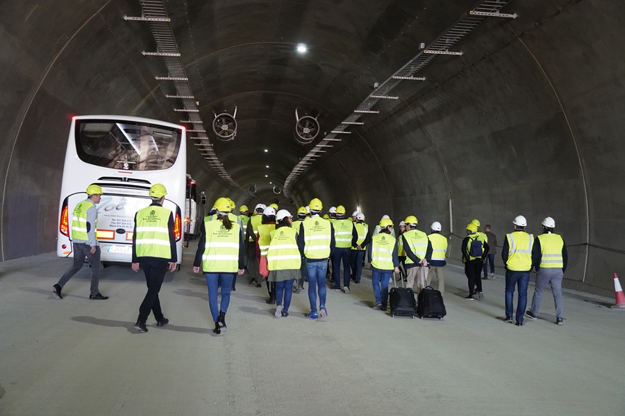 Visitem les obres del túnel de la B-40 entre Abrera i Viladecavalls amb el President del Govern, Pedro Sánchez, la Ministra de Transports, Mobilitat i Agenda Urbana, Raquel Sánchez, i el nostre alcalde, Jesús Naharro