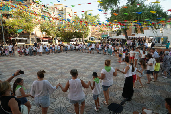 Festa Major 2025: sardanes amb la Cobla Vila d'Olesa i la participació d'Abrera Sardanista i de les escoles Francesc Platón i Sartí, Ernest Lluch i Josefina Ibáñez en el marc del projecte El país a l'escola