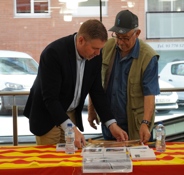 Diada de Sant Jordi 2026 d'Abrera: Signatura de llibres d'autors i autores locals al Mercat Municipal d'Abrera