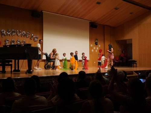 Assistim a la festa de graduació i final de curs de la Llar d'Infants Quitxalla