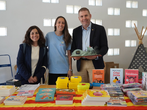 Els centres educatius abrerencs celebren la Diada de Sant Jordi - Escola Bressol Municipal Món Petit