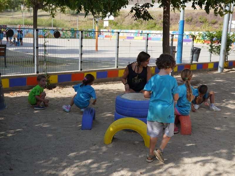 Vivim l'estiu a Abrera! Visitem el Casal d'Estiu i l'Escola Esportiva d'Estiu, amb més de 600 infants