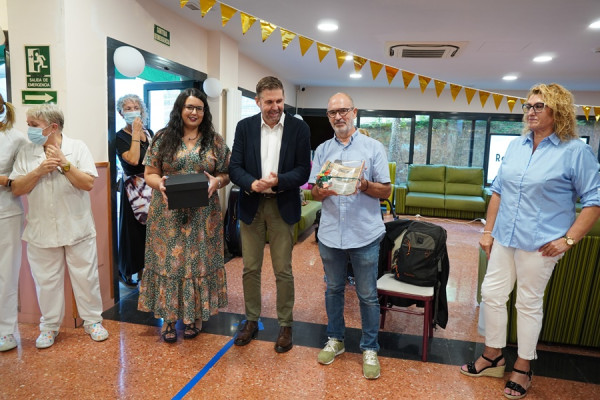 Felicitem la Residència de Gent Gran Canigó d'Abrera pel seu 25è aniversari i participem en la celebració