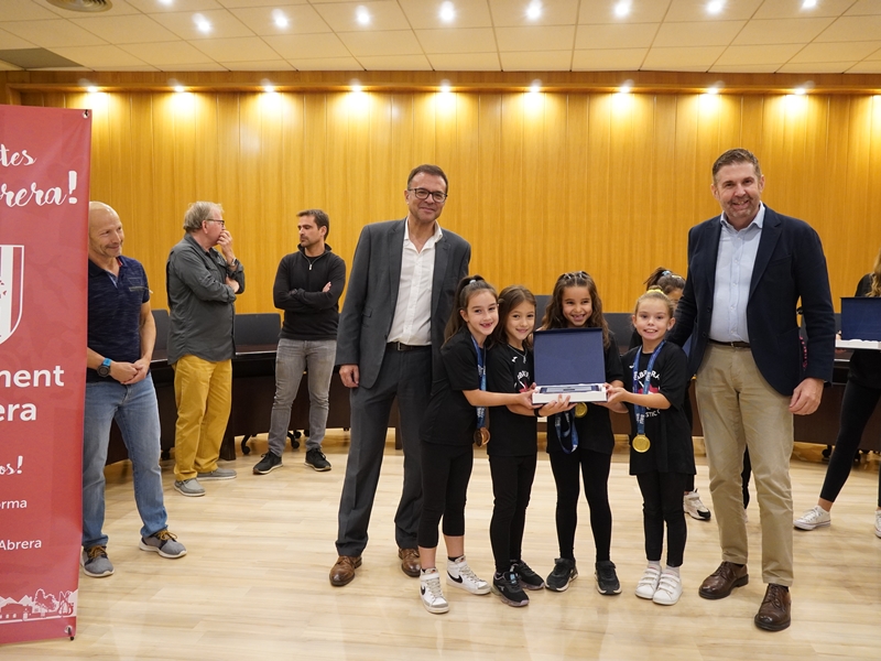 Lliurem els reconeixements esportius a les gimnastes de l'Abrera Gimnàstic Club pels èxits assolits als Campionats d'Espanya de Gimnàstica Artística d'aquest estiu