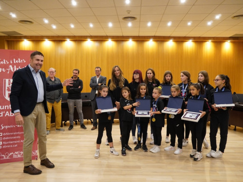 Lliurem els reconeixements esportius a les gimnastes de l'Abrera Gimnàstic Club pels èxits assolits als Campionats d'Espanya de Gimnàstica Artística d'aquest estiu