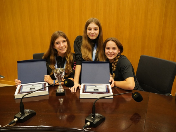 Lliurem els reconeixements esportius a les gimnastes de l'Abrera Gimnàstic Club pels èxits assolits als Campionats d'Espanya de Gimnàstica Artística d'aquest estiu