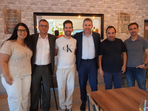 Aquest divendres 1 de maig s'inaugura el Candela Gastrobar, el nou espai gastronòmic de la Piscina Municipal d'Estiu d'Abrera, a partir de les 18 h. Us hi esperem!