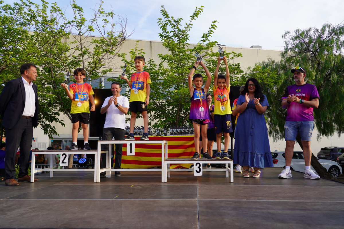 Gran èxit d'assistència i participació en la 17a Abrera Corre D9 2025 'Memorial A. Serrano', amb més de 800 participants. Gràcies, Abrera!