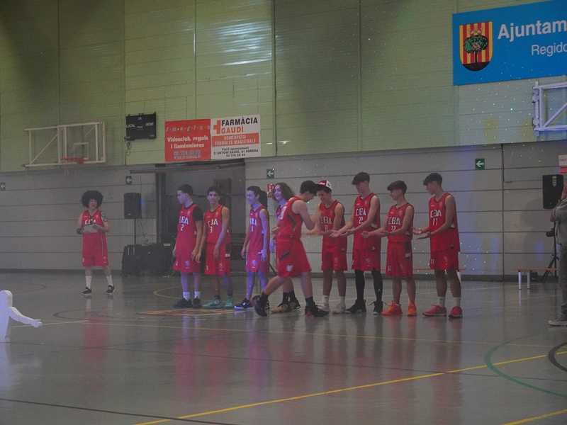Assistim a la presentació dels equips de la temporada 2023-2024 del Club Bàsquet Abrera al Pavelló Esportiu Municipal