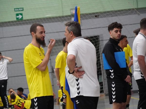 El Club Esportiu Futsal Abrera presenta els nous equips de la temporada 2023-2024, amb èxit d'assistència!