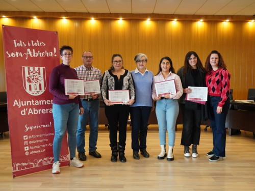 A Abrera apostem per la formació! Lliurem els diplomes acreditatius a l'alumnat de diversos cursos del Departament de Promoció Econòmica. Enhorabona a tothom! Excel bàsic