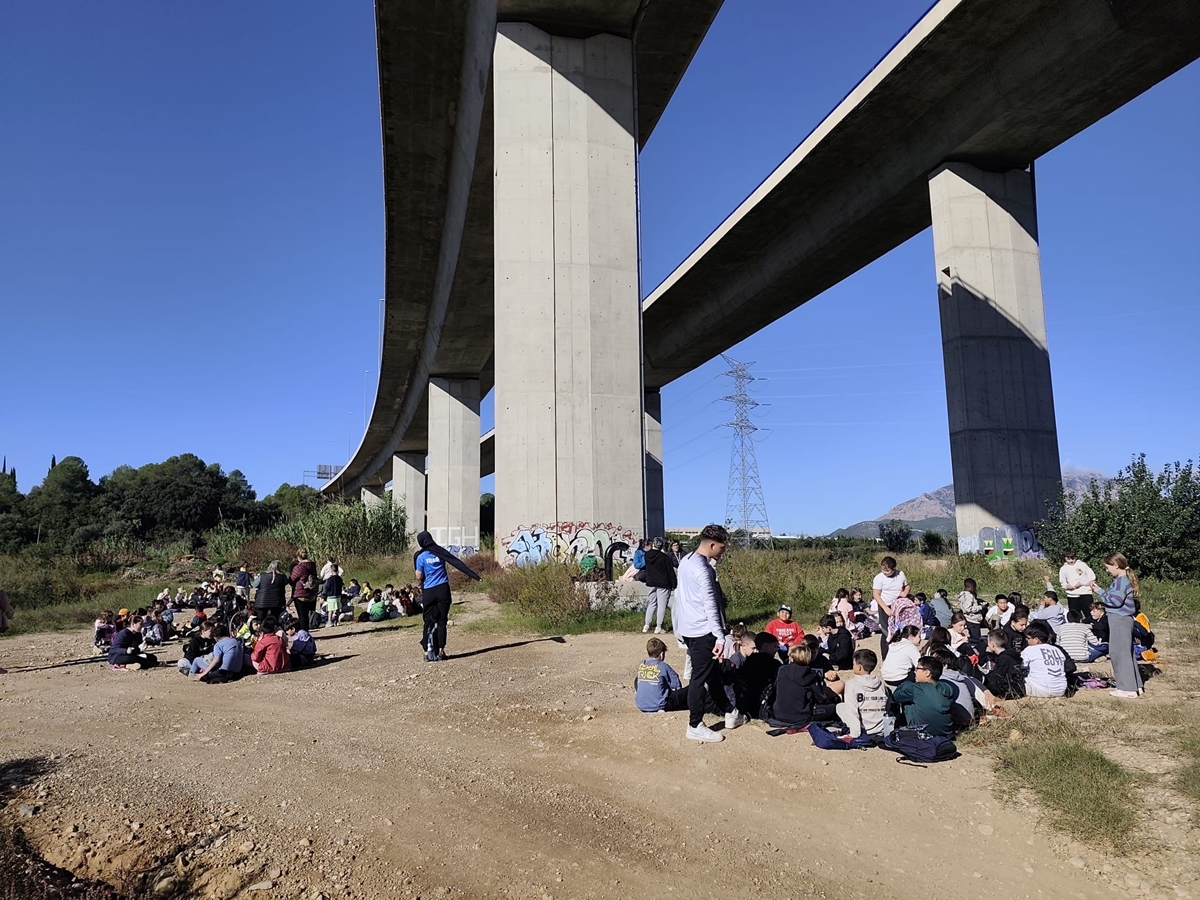 120 nens i nenes de 4t de primària de les tres escoles d'Abrera gaudeixen de la segona Jornada Interescolar