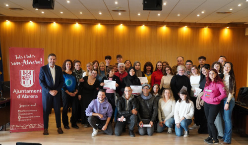 A Abrera apostem per la formació! Lliurem els diplomes acreditatius a l'alumnat de diversos cursos del Departament de Promoció Econòmica. Enhorabona a tothom!