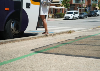 La parada del bus urbà de la rambla del Torrentet s'ha traslladat uns metres, del núm.12 al 16, per obres