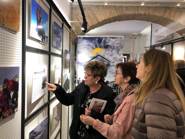 Inaugurem el nou Espai Artístic Pere Torres d'Abrera, amb autoritats, familiars, veïnat i una mostra del Centre Excursionista d'Abrera