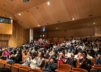 Prop de 200 alumnes de 4rt d'ESO i Batxillerat de l'Institut Voltrera d'Abrera assisteixen a 'Descobreix el teu Camí: Jornada sobre les Professions Sanitàries per a Estudiants'