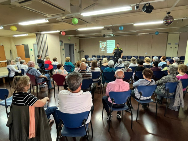 La Setmana de la Gent Gran d'Abrera torna a comptar enguany amb diferents activitats programades des d'aquest dimarts 21 al divendres 31 de maig de 2024. Taller vacances segures