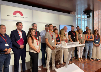 Visita al Parlament de Catalunya per donar suport als treballadors i treballadores de l'empresa Leventon