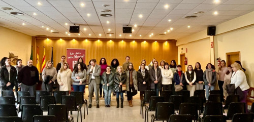Minut de silenci a l'Ajuntament d'Abrera per l'assassinat d'una educadora social en un pis tutelat a Badajoz