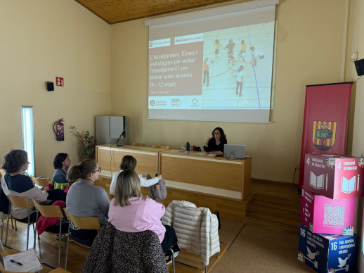 Cicle de Xerrades dins l'Abrera Educadora