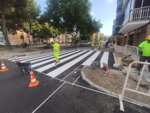A Abrera millorem el nostre espai públic! Duem a terme la segona fase dels treballs de reparació i millora de la via pública en el carrer de Josep Tarradellas del nucli urbà