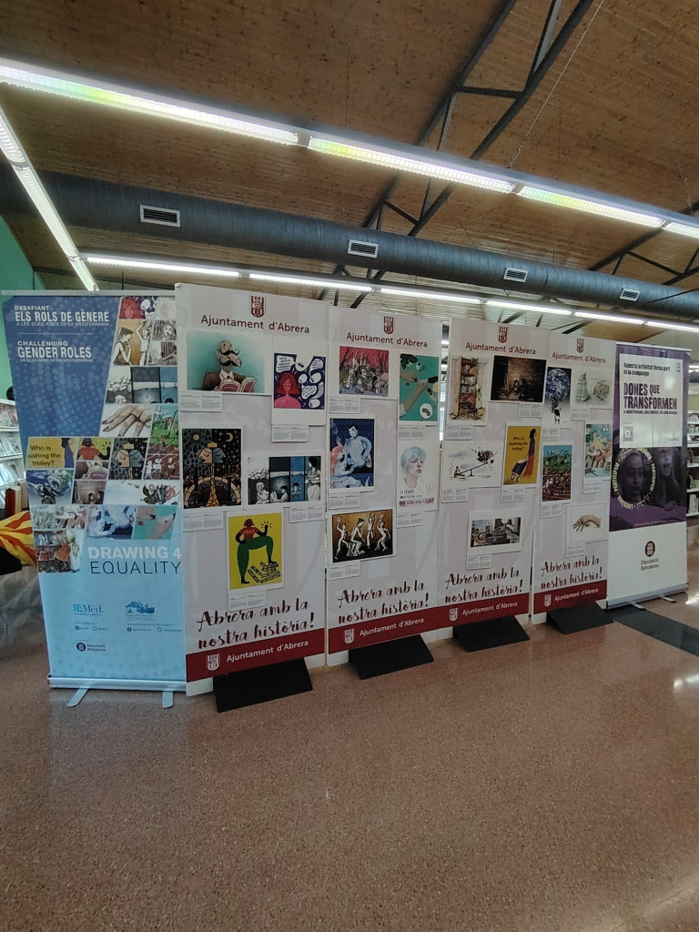 El proper dissabte 11 d'octubre, commemorarem el Dia Internacional de la Nena amb un espectacle familiar de titelles a la Casa de Cultura i una exposició al vestíbul de la Biblioteca