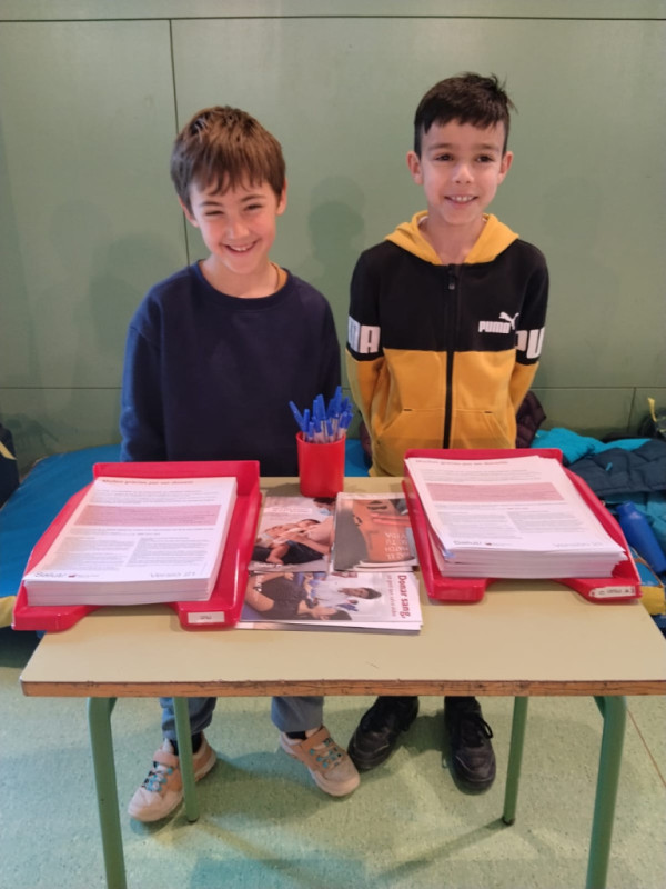 Donar sang, donar vida! Més de 70 persones han donat sang a la darrera campanya de donació organitzada a L'Escola Francesc Platón i Sartí d'Abrera