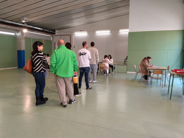 Donar sang, donar vida! Més de 70 persones han donat sang a la darrera campanya de donació organitzada a L'Escola Francesc Platón i Sartí d'Abrera