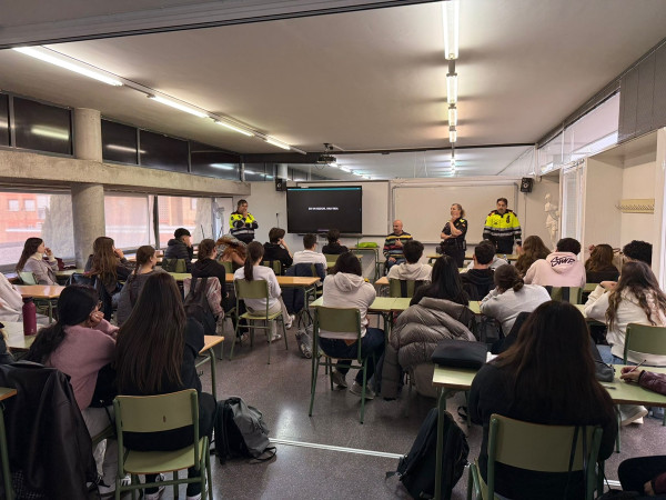 Portem a l’Institut Voltrera les xerrades 'GAME OVER: No te la juguis!' per a la prevenció d’accidents de trànsit