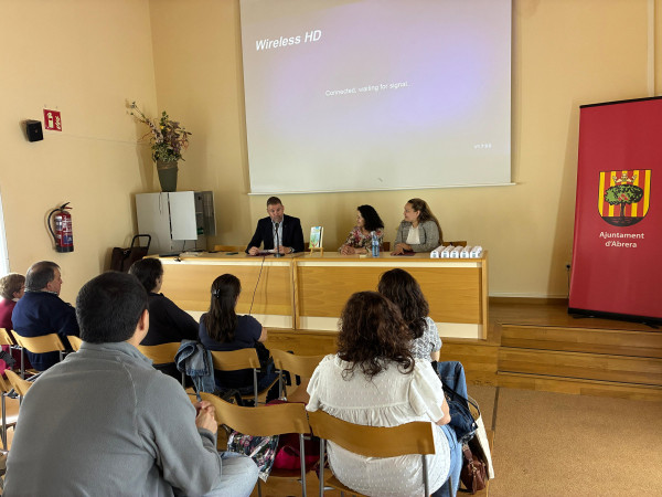 Participem a la presentació del llibre 'La salud en tus manos, la medicina en los médicos', de la doctora abrerenca Dorys Amanda Henao Serna