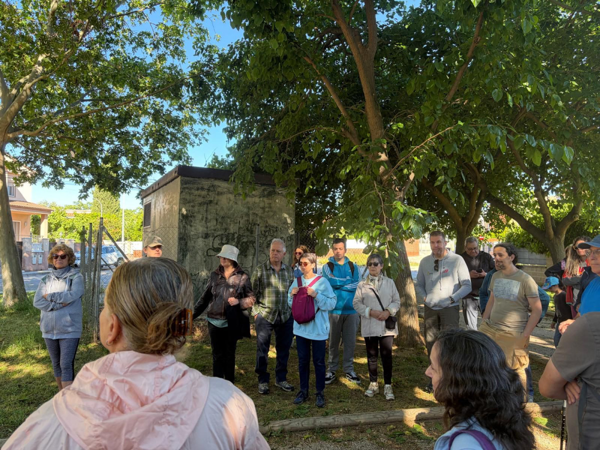 A Abrera connectem amb el riu Llobregat! Més de 50 persones han participat en una nova edició de Walking Rivers (Caminant rius)
