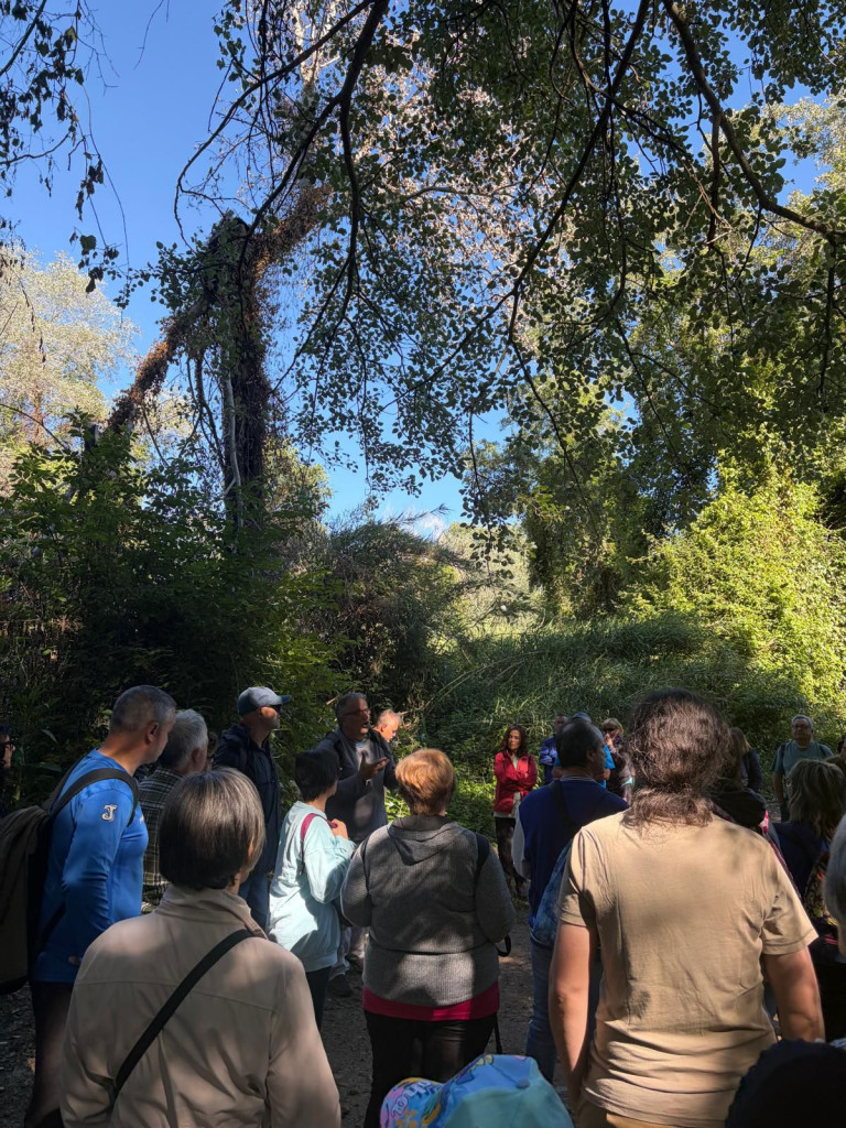 A Abrera connectem amb el riu Llobregat! Més de 50 persones han participat en una nova edició de Walking Rivers (Caminant rius)